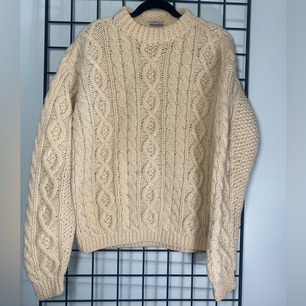 Vintage Higbee company cable knit sweater in 100% Virgin Wool made in Italy